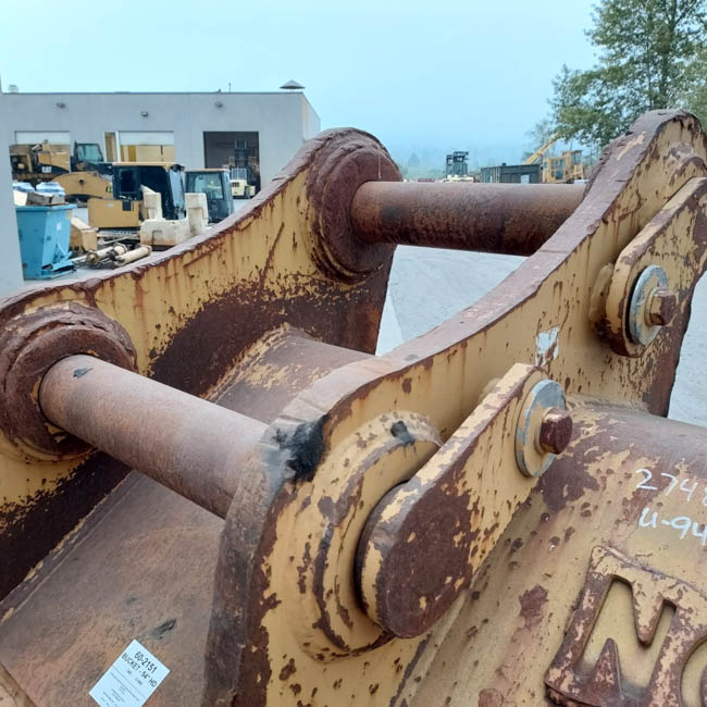 Used BUCKET GRP 2748485 7